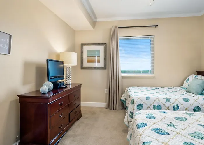 Sanibel 1202 *